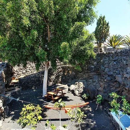 Peaceful With Heated Pool In ヴィラ Tahiche